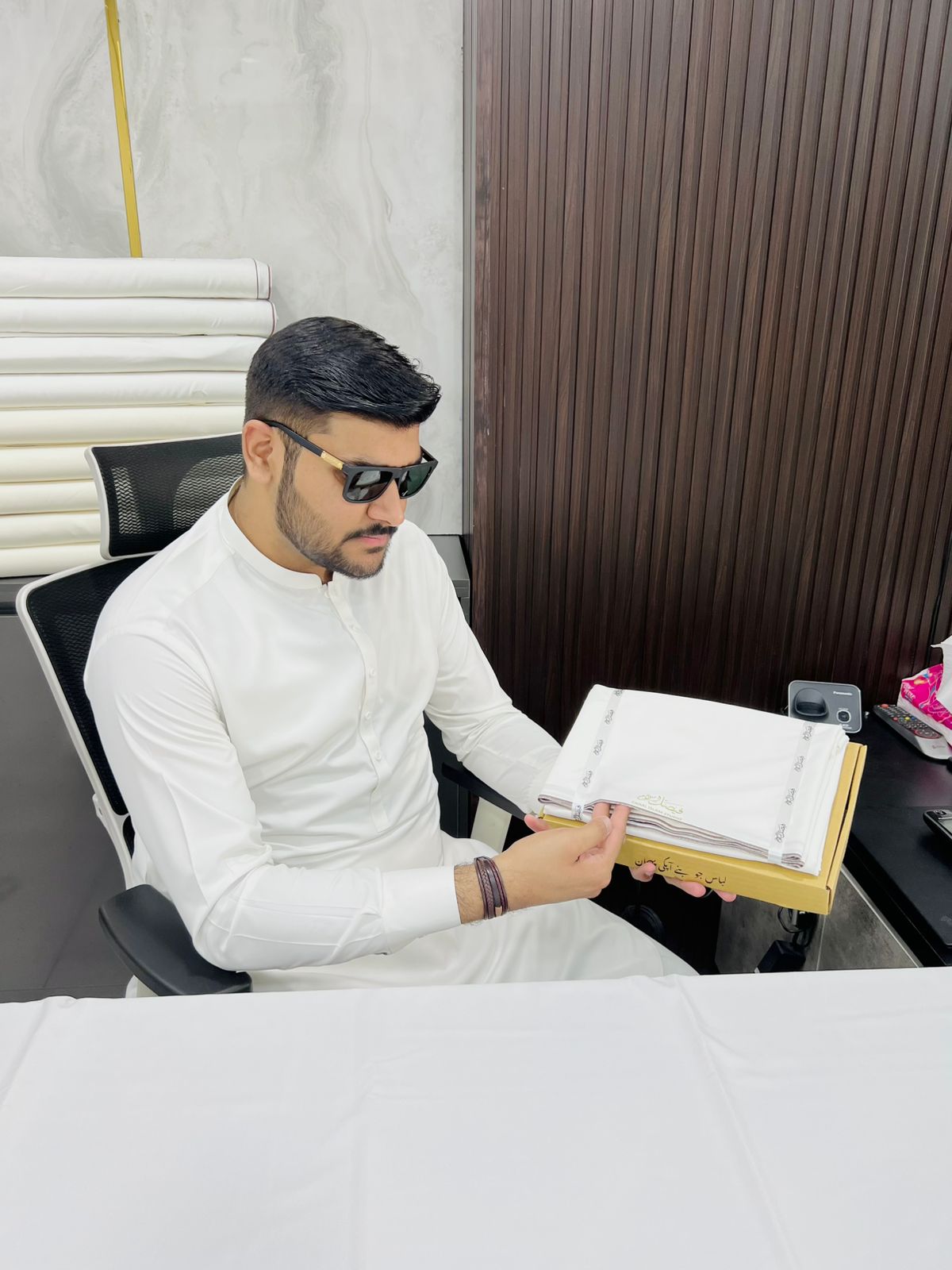 Shandar Boski Milky White