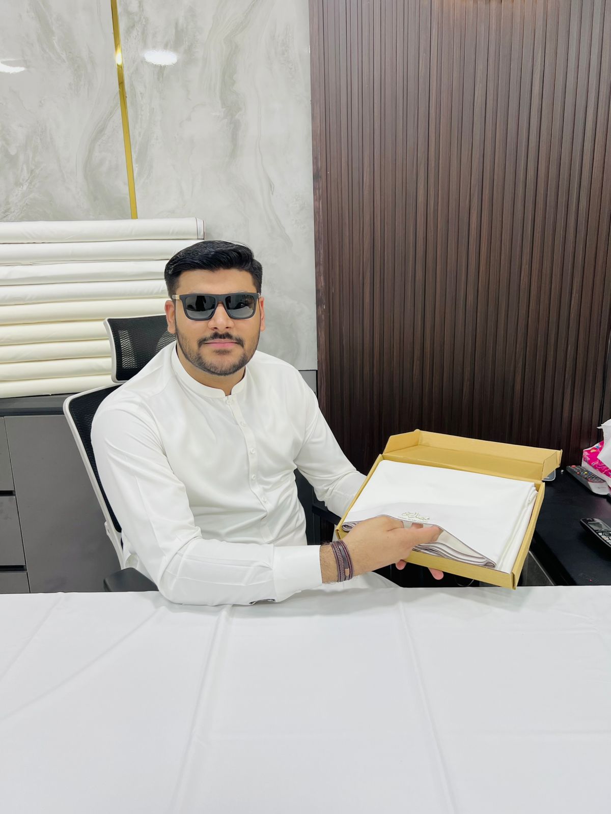 Shandar Boski Milky White